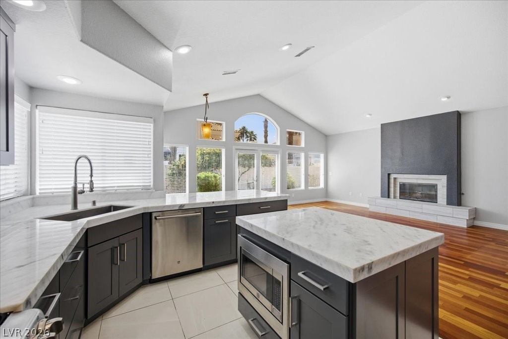 8105 Lake Hills Drive Las Vegas NV 89128