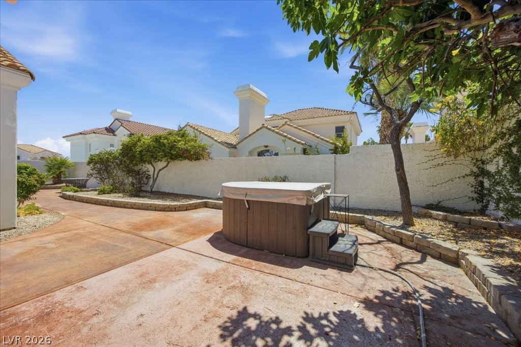 8105 Lake Hills Drive Las Vegas NV 89128