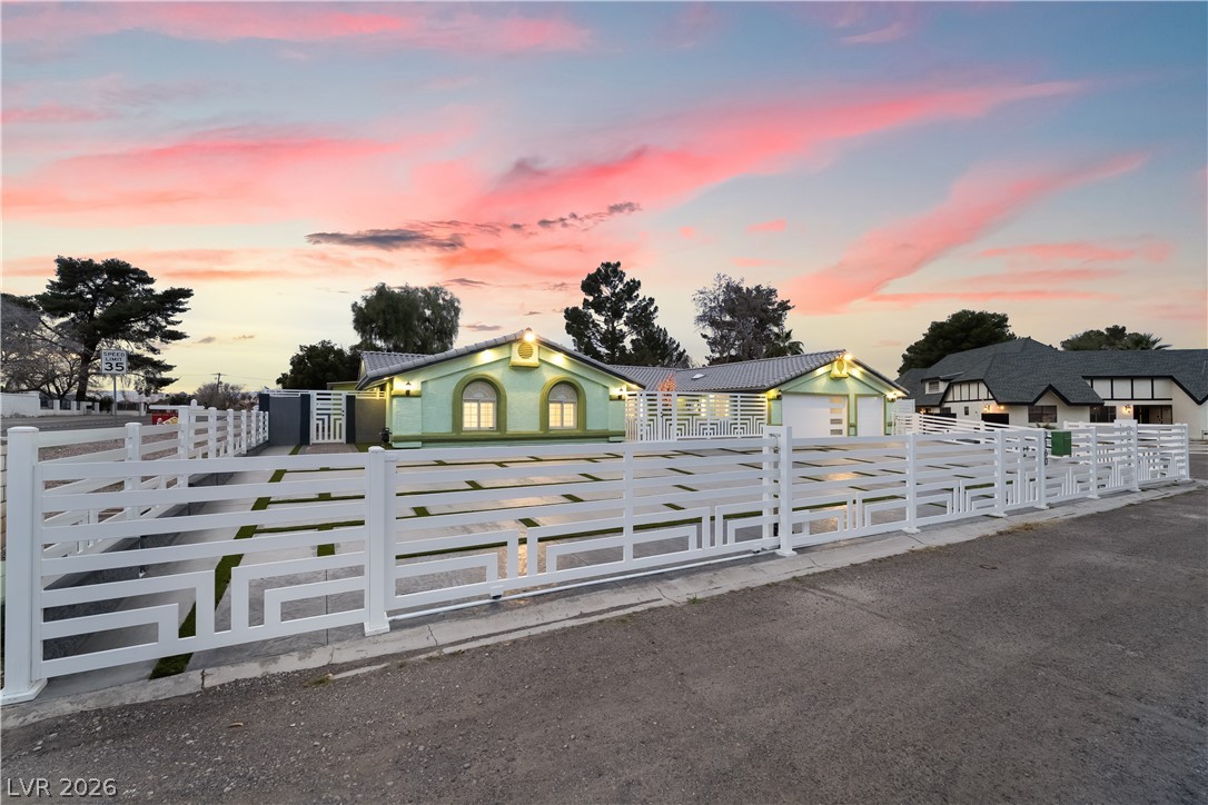 3160 East Viking Road Las Vegas NV 89121