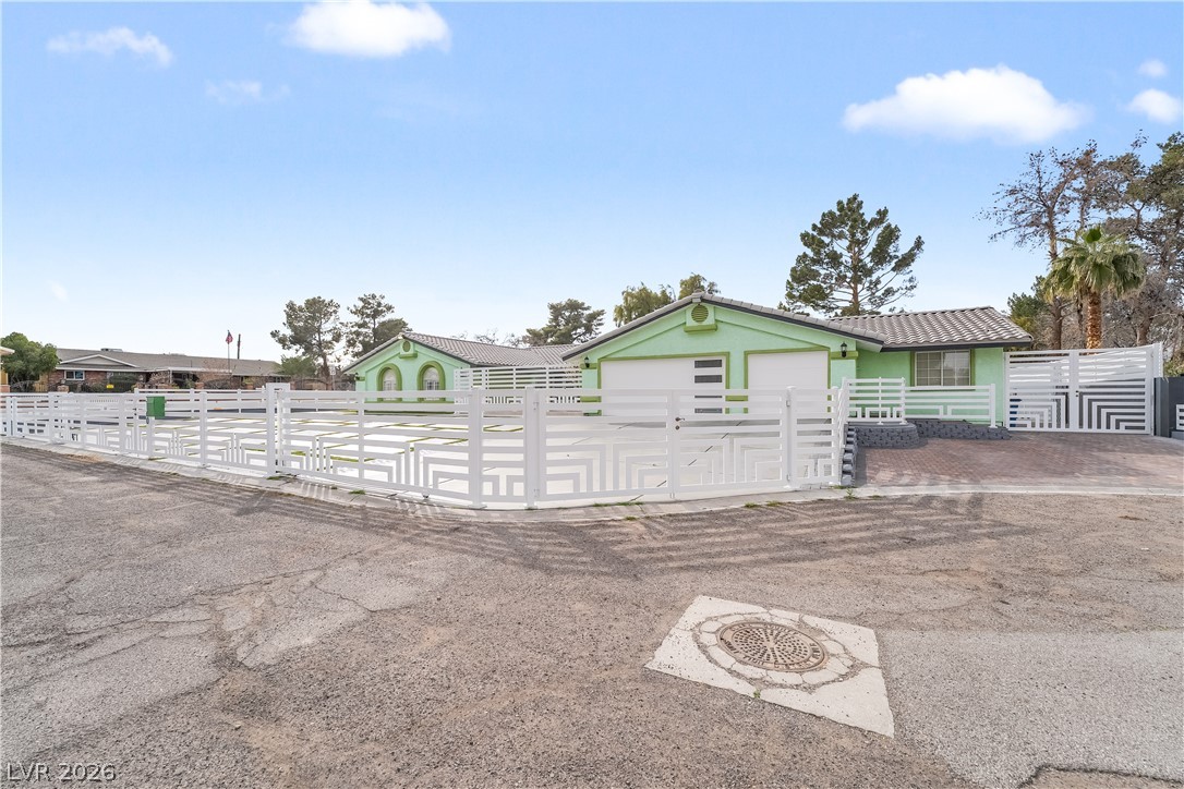 3160 East Viking Road Las Vegas NV 89121