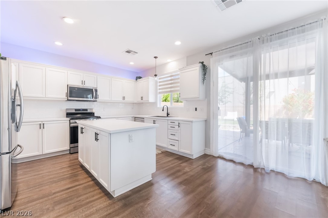 9762 Valmeyer Avenue Las Vegas NV 89148