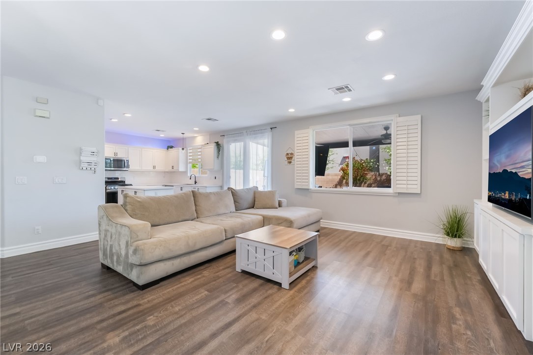 9762 Valmeyer Avenue Las Vegas NV 89148