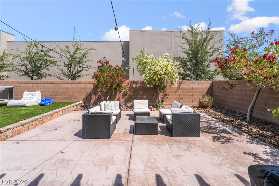 9762 Valmeyer Avenue Las Vegas NV 89148