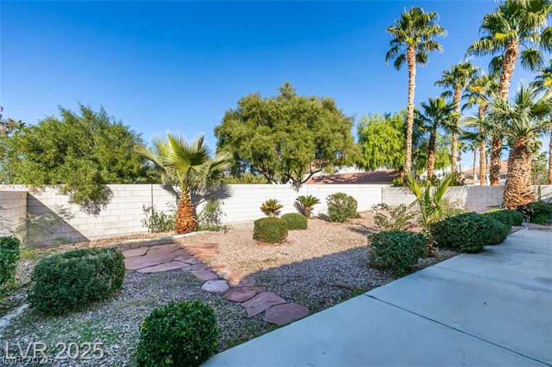 1682 Graystone Canyon Avenue Las Vegas NV 89183