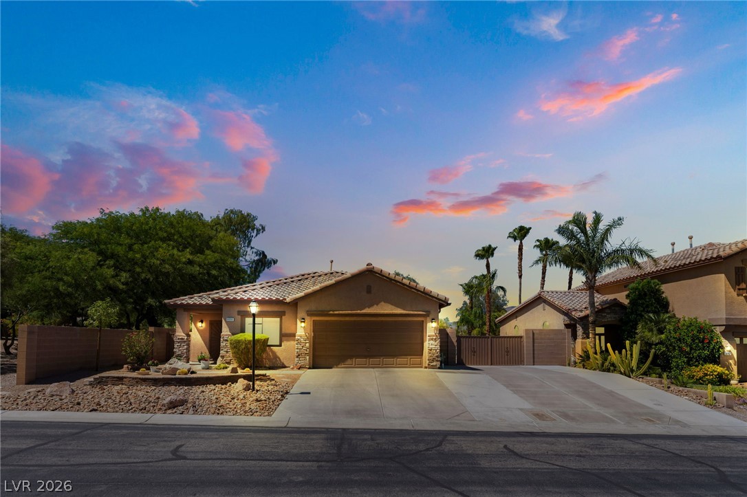 8096 Chestnut Glen Avenue Las Vegas NV 89131