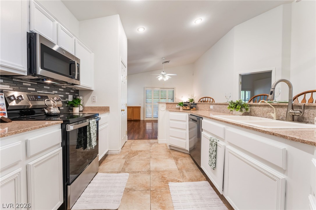 8096 Chestnut Glen Avenue Las Vegas NV 89131