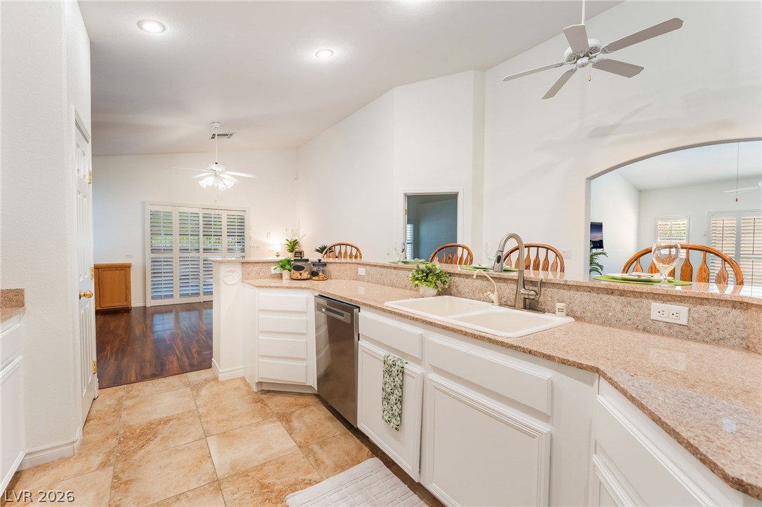 8096 Chestnut Glen Avenue Las Vegas NV 89131