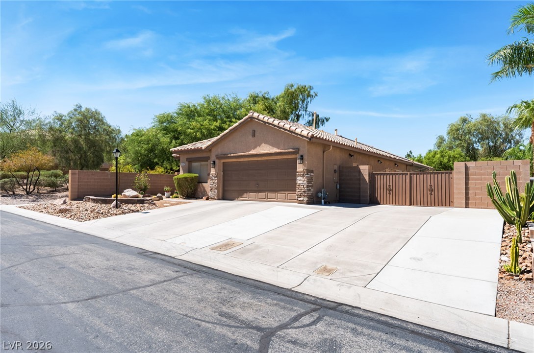 8096 Chestnut Glen Avenue Las Vegas NV 89131