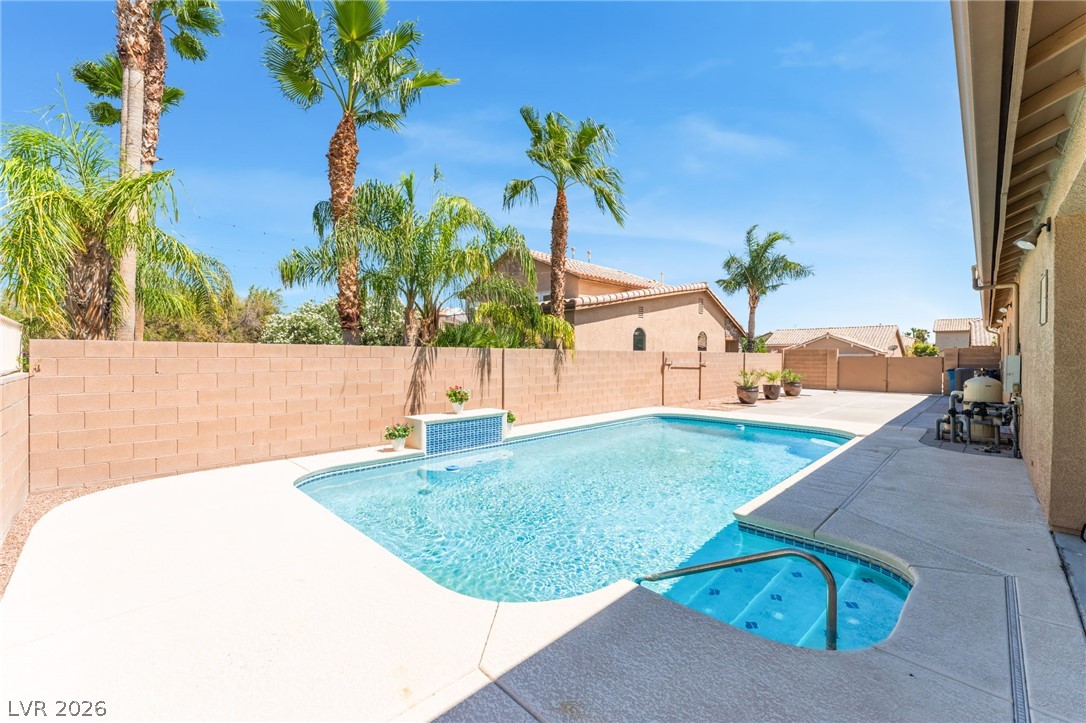 8096 Chestnut Glen Avenue Las Vegas NV 89131
