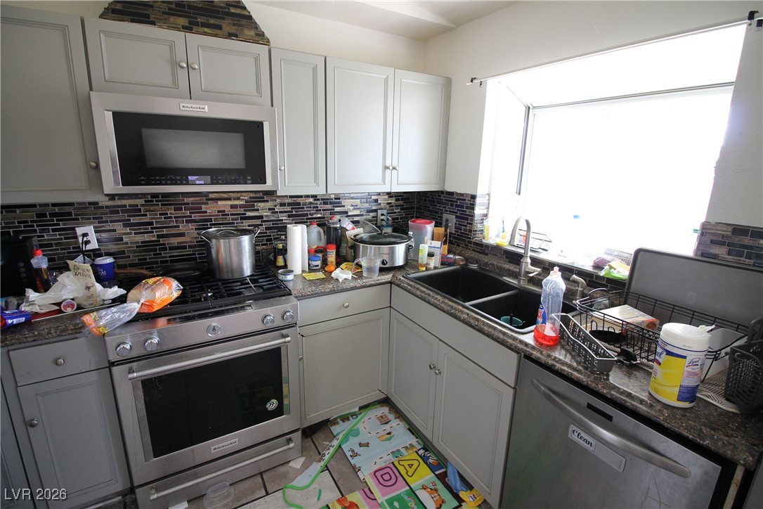4135 Comb Circle Las Vegas NV 89104