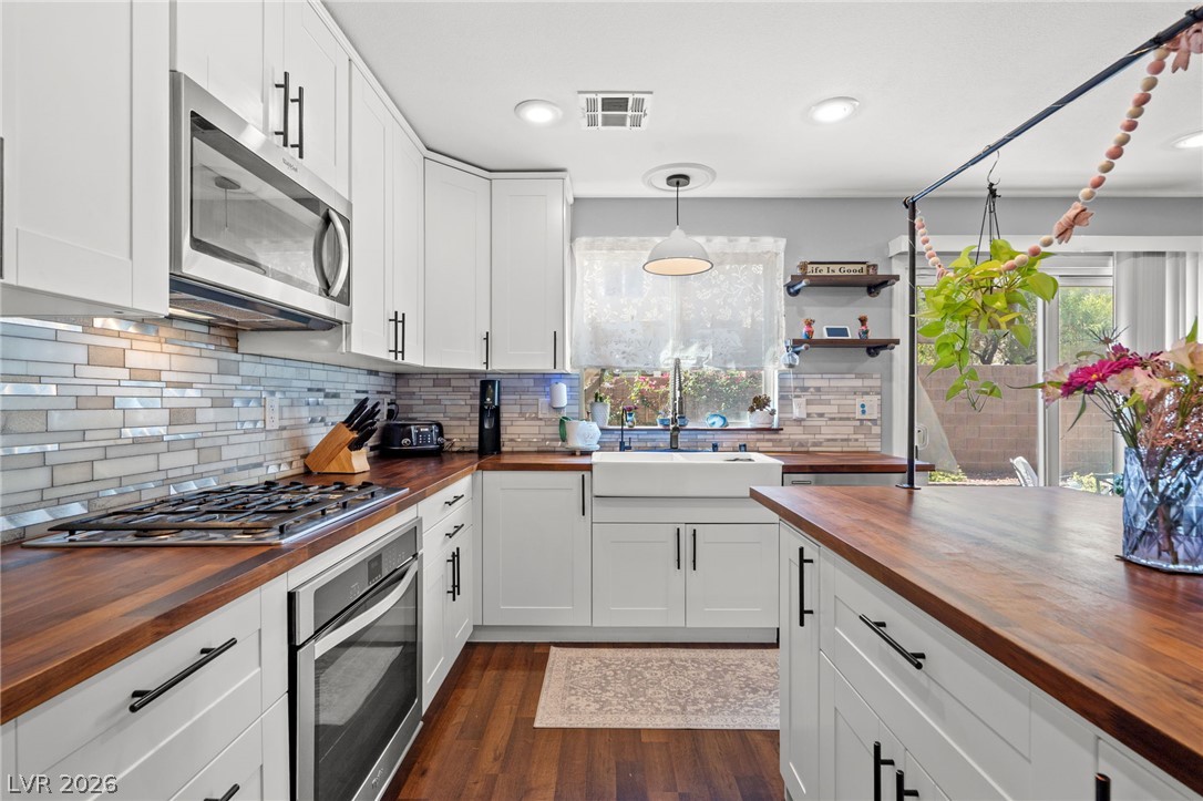 10413 Mount Washington Avenue Las Vegas NV 89166