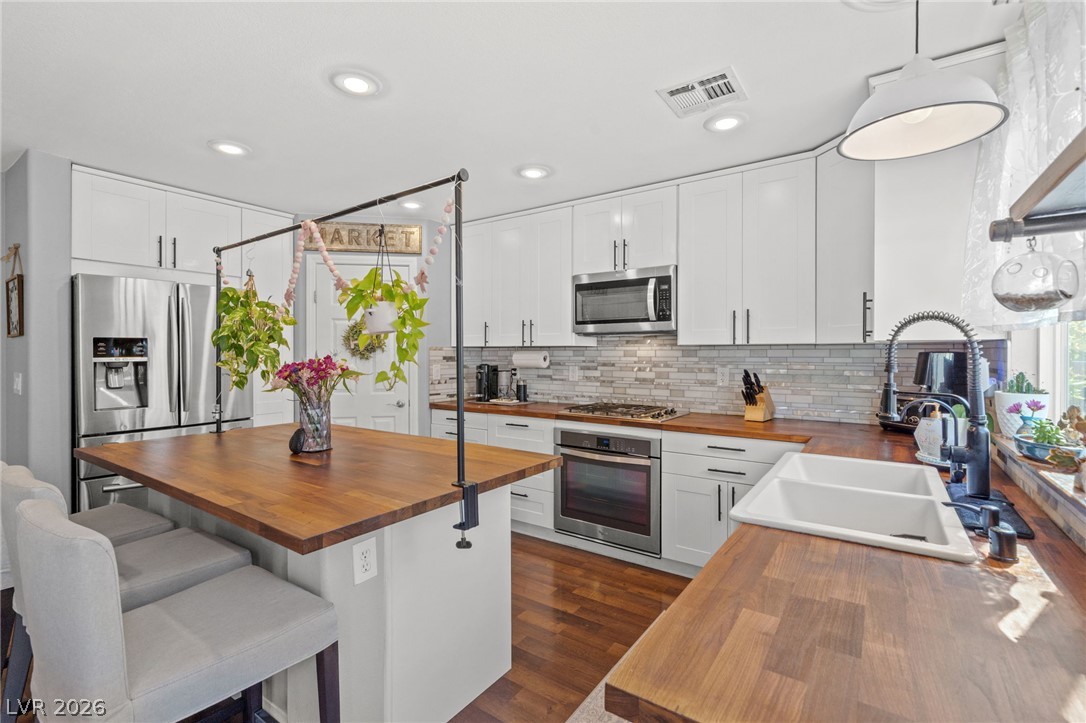 10413 Mount Washington Avenue Las Vegas NV 89166