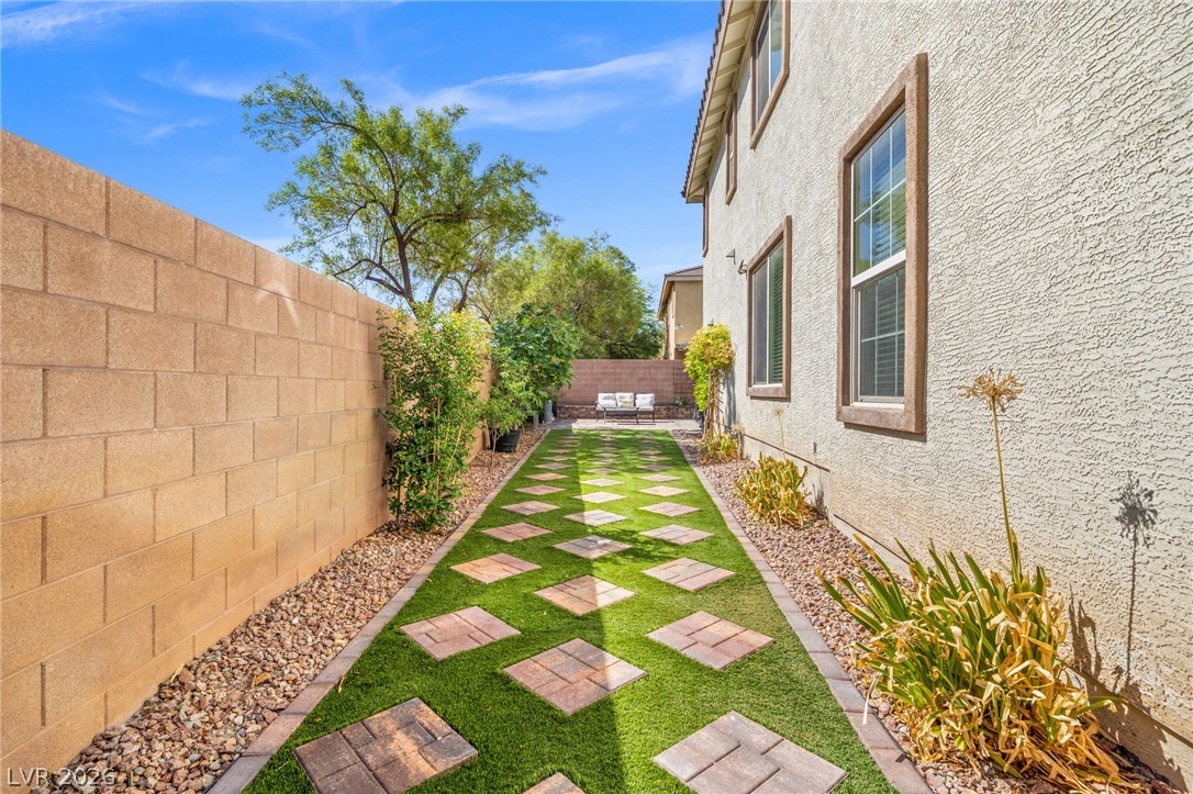 10413 Mount Washington Avenue Las Vegas NV 89166