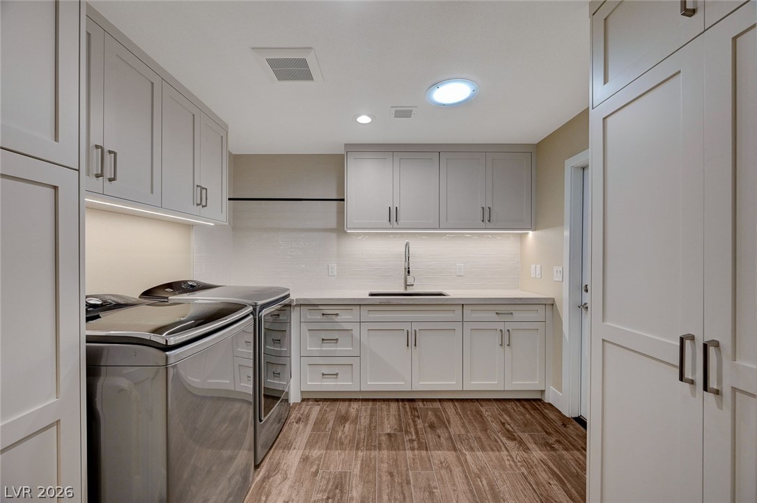 8030 La Cienega Street Las Vegas NV 89123
