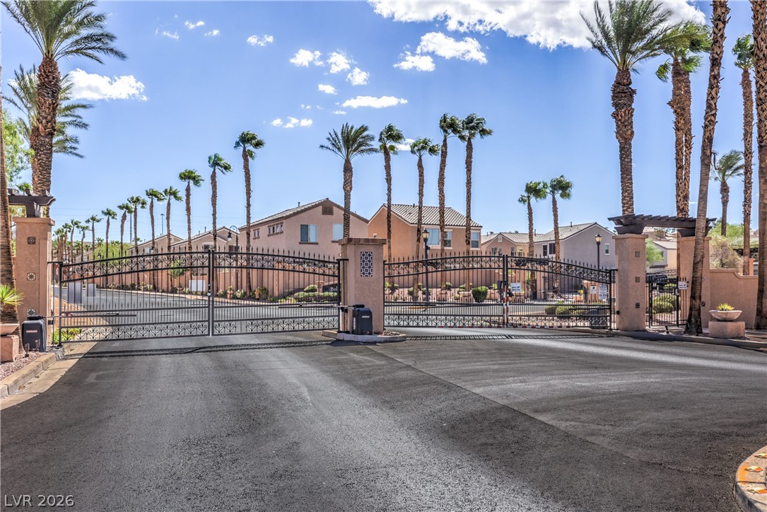 1525 Spiced Wine Avenue 12103 Henderson NV 89074