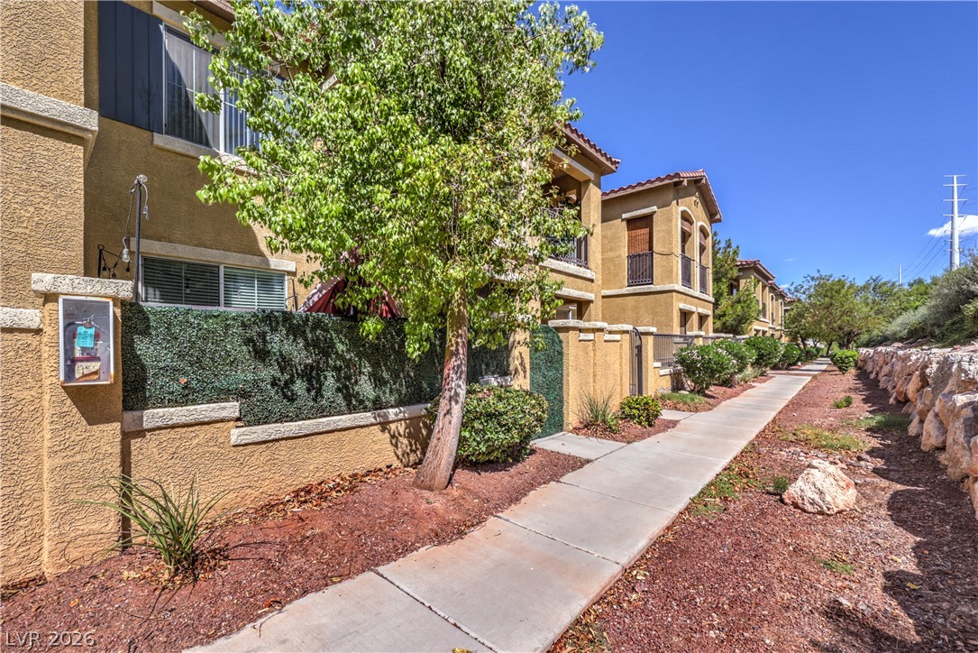 1525 Spiced Wine Avenue 12103 Henderson NV 89074