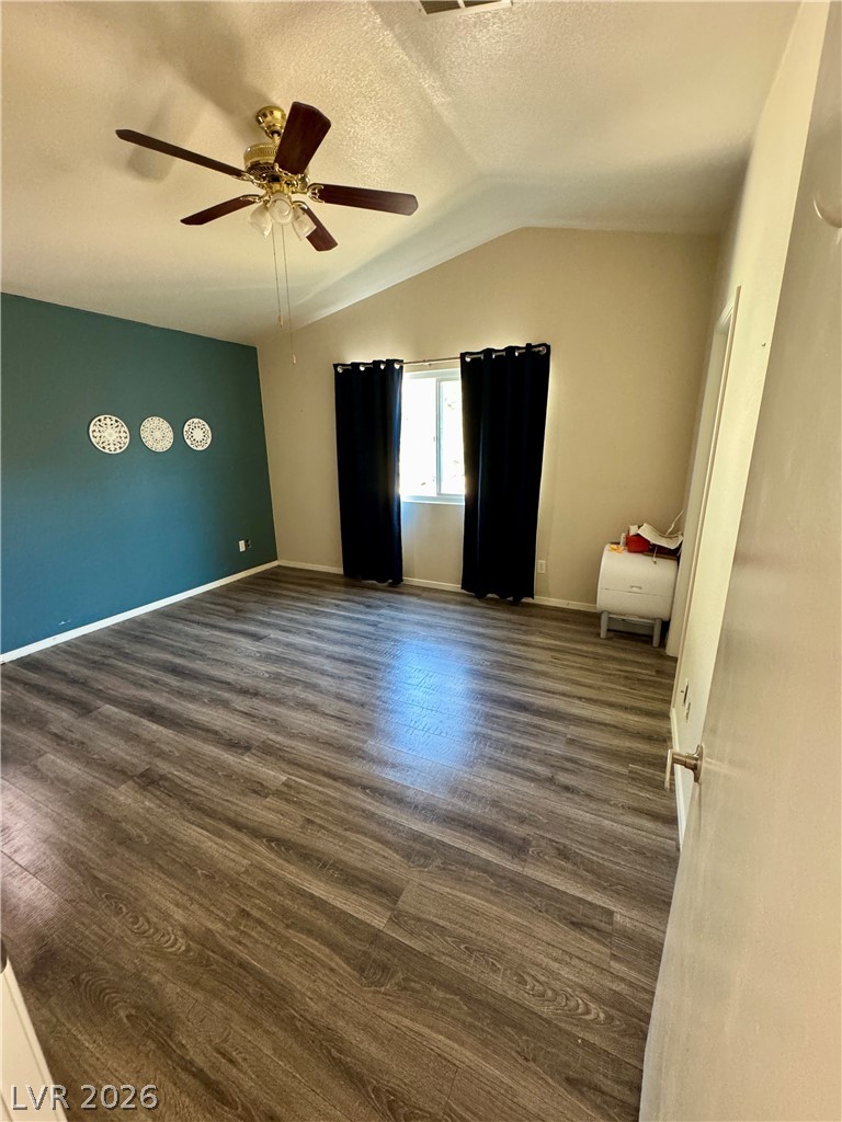 1827 Featherbrook Avenue North Las Vegas NV 89031