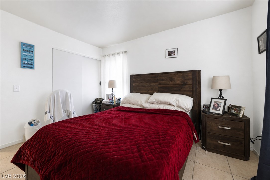 6548 Shining Sand Avenue Las Vegas NV 89142
