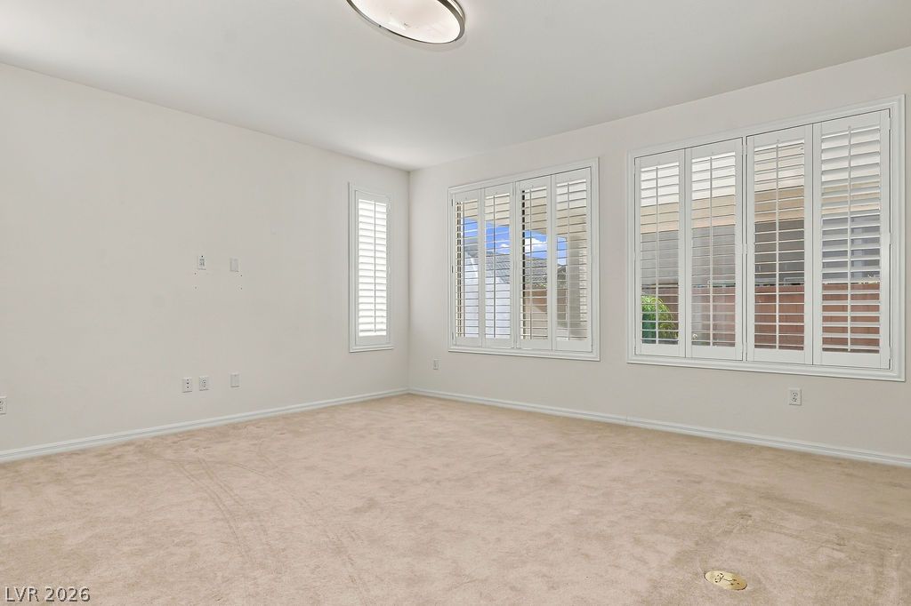 9945 Bristlecone Skye Avenue Las Vegas NV 89166