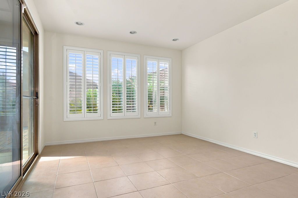 9945 Bristlecone Skye Avenue Las Vegas NV 89166