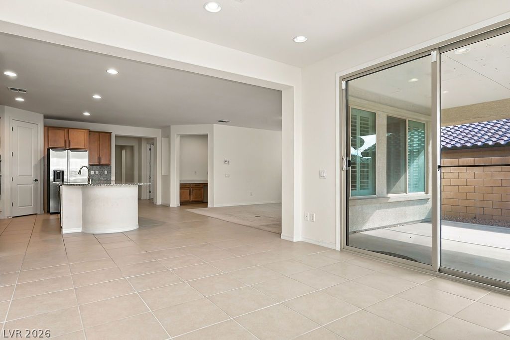 9945 Bristlecone Skye Avenue Las Vegas NV 89166