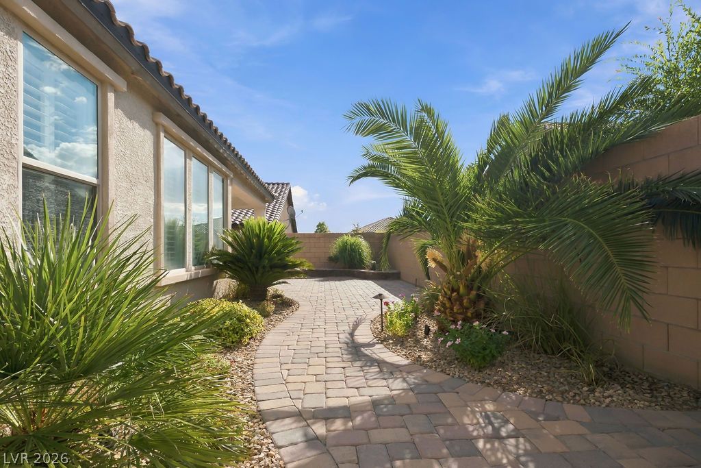 9945 Bristlecone Skye Avenue Las Vegas NV 89166