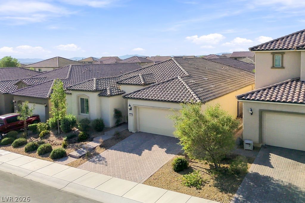 9945 Bristlecone Skye Avenue Las Vegas NV 89166