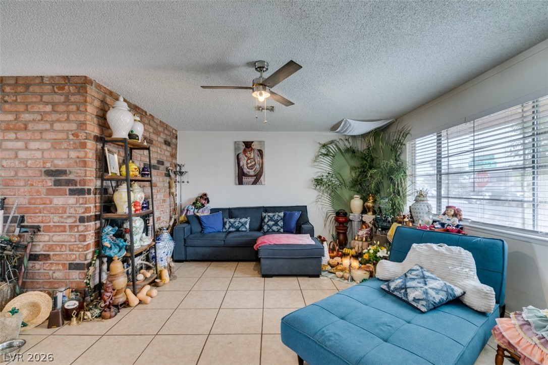 1709 Shadow Mountain Place Las Vegas NV 89108