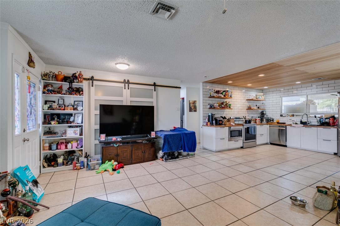 1709 Shadow Mountain Place Las Vegas NV 89108