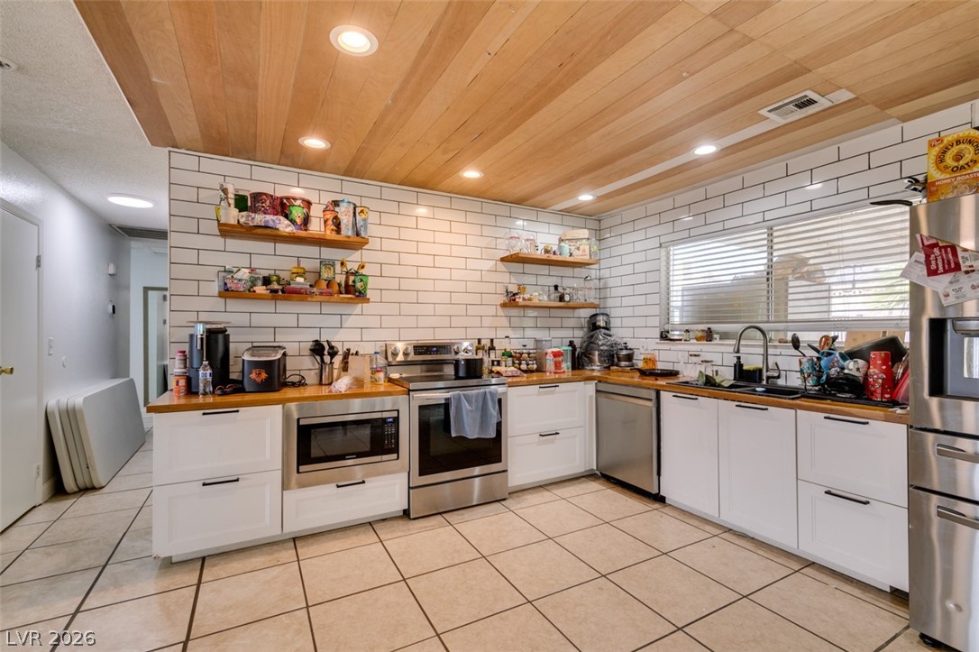1709 Shadow Mountain Place Las Vegas NV 89108