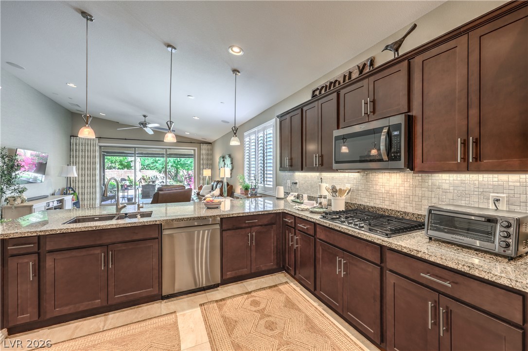 2641 Ornate Regiment Street Henderson NV 89044