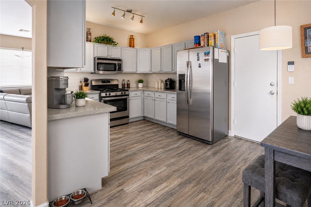 6338 Pronghorn Ridge Avenue Las Vegas NV 89122