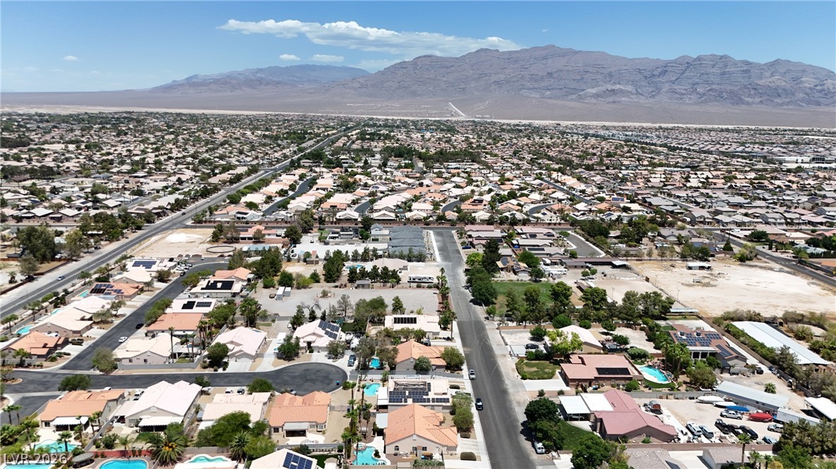 6813 Unicorn Street Las Vegas NV 89131