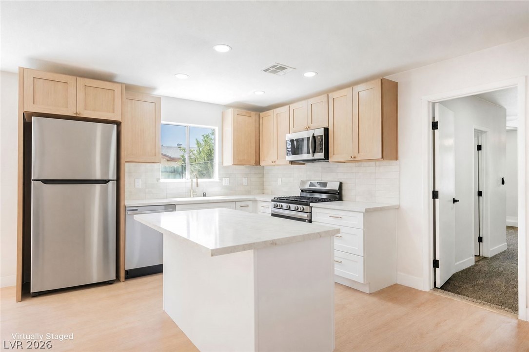 35 Hickory Street Las Vegas NV 89110