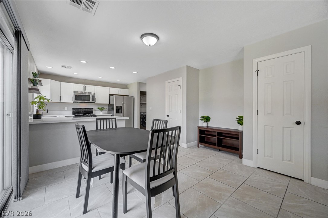 2558 Williamsburg Street Henderson NV 89052