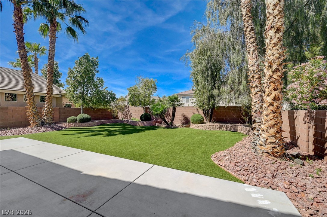 2558 Williamsburg Street Henderson NV 89052