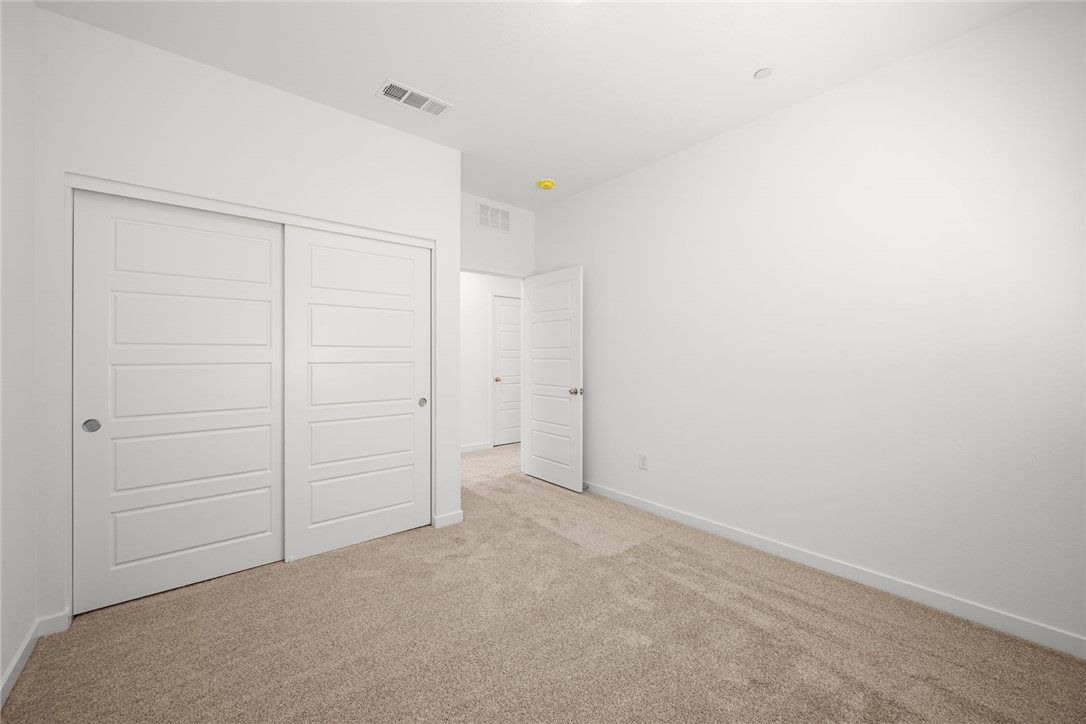 9939 Kimura Hills Avenue Las Vegas NV 89129