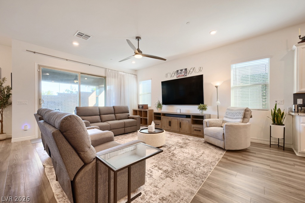 752 Dorsey Falls Street Henderson NV 89011
