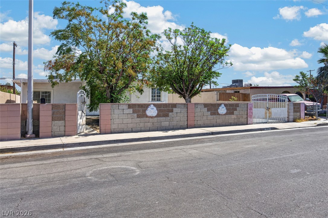 1721 Ardmore Street Las Vegas NV 89104