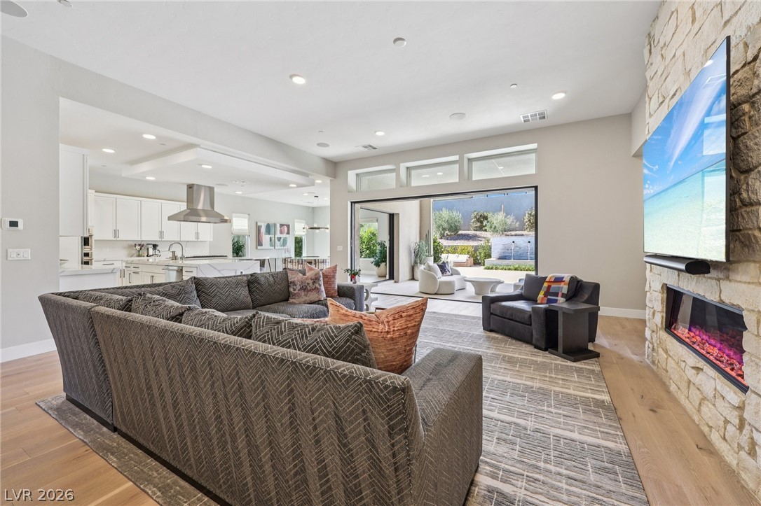 461 Vista Sunset Avenue Las Vegas NV 89138
