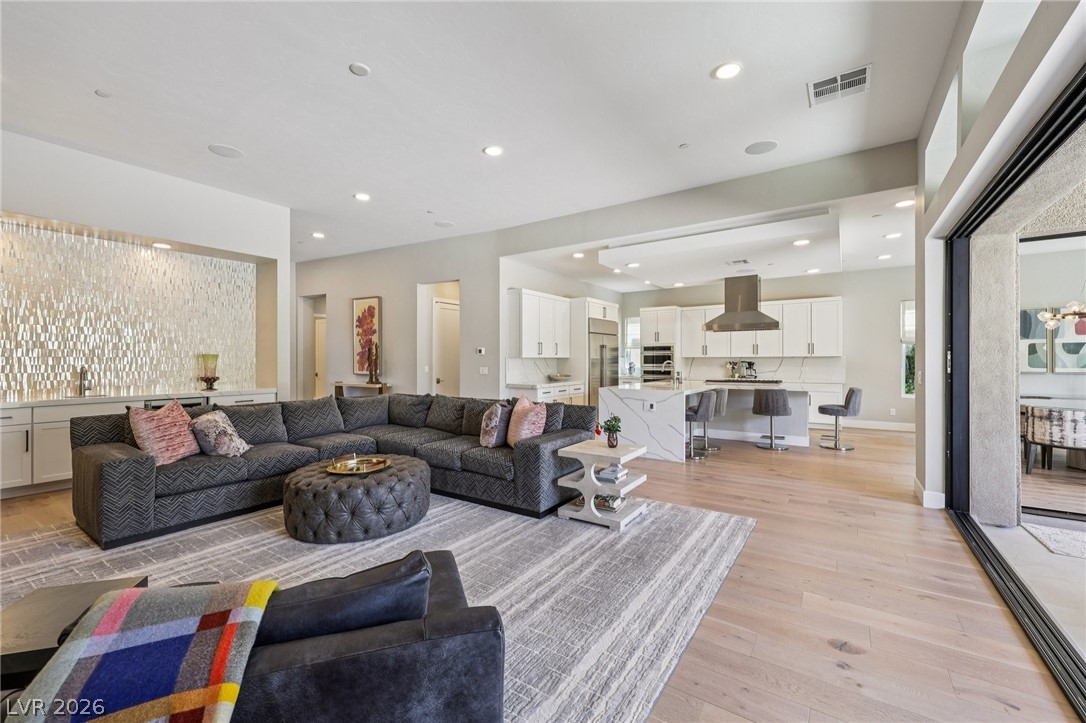 461 Vista Sunset Avenue Las Vegas NV 89138