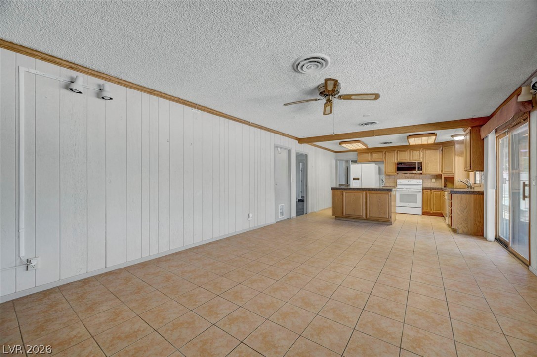 1900 Stonehaven Drive Las Vegas NV 89108
