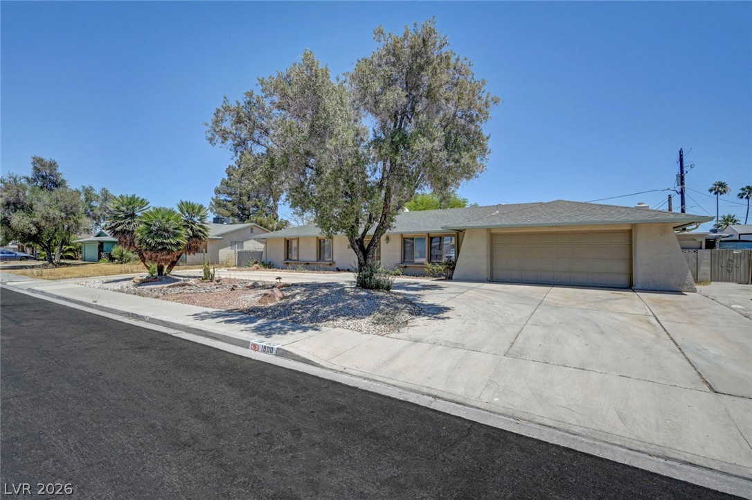1900 Stonehaven Drive Las Vegas NV 89108