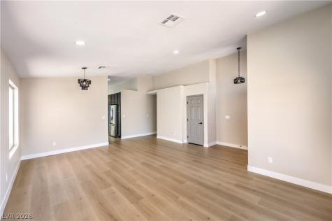 8305 Windrush Avenue Las Vegas NV 89117