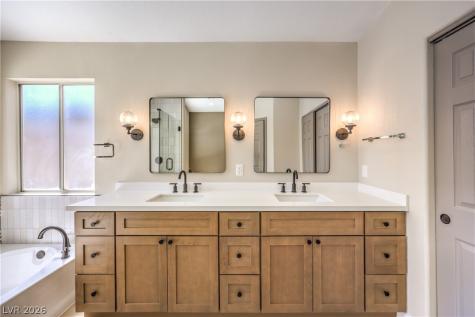 8305 Windrush Avenue Las Vegas NV 89117