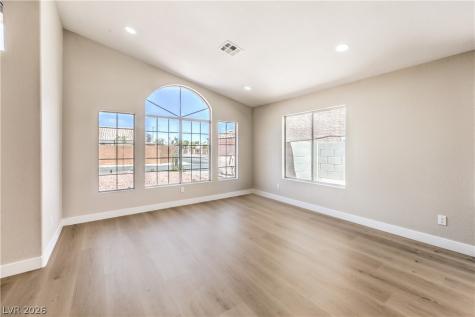 8305 Windrush Avenue Las Vegas NV 89117