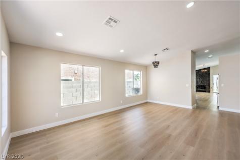 8305 Windrush Avenue Las Vegas NV 89117