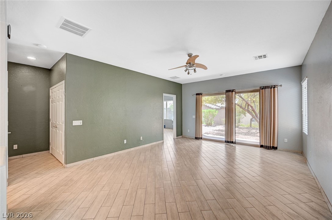 5977 Falconer Avenue Las Vegas NV 89122