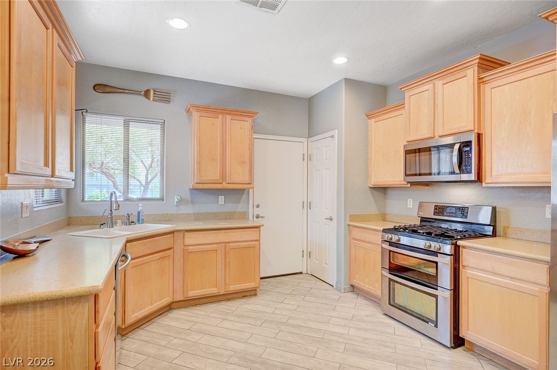 5977 Falconer Avenue Las Vegas NV 89122