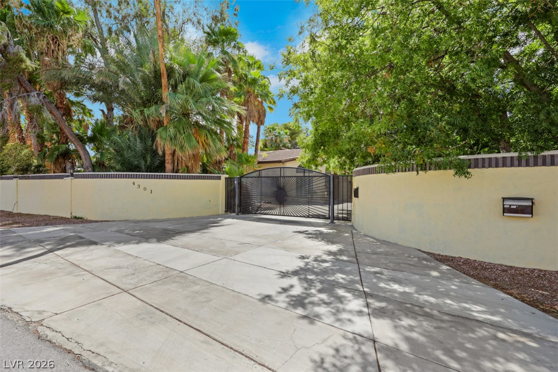 4301 Quadrel Street Las Vegas NV 89129